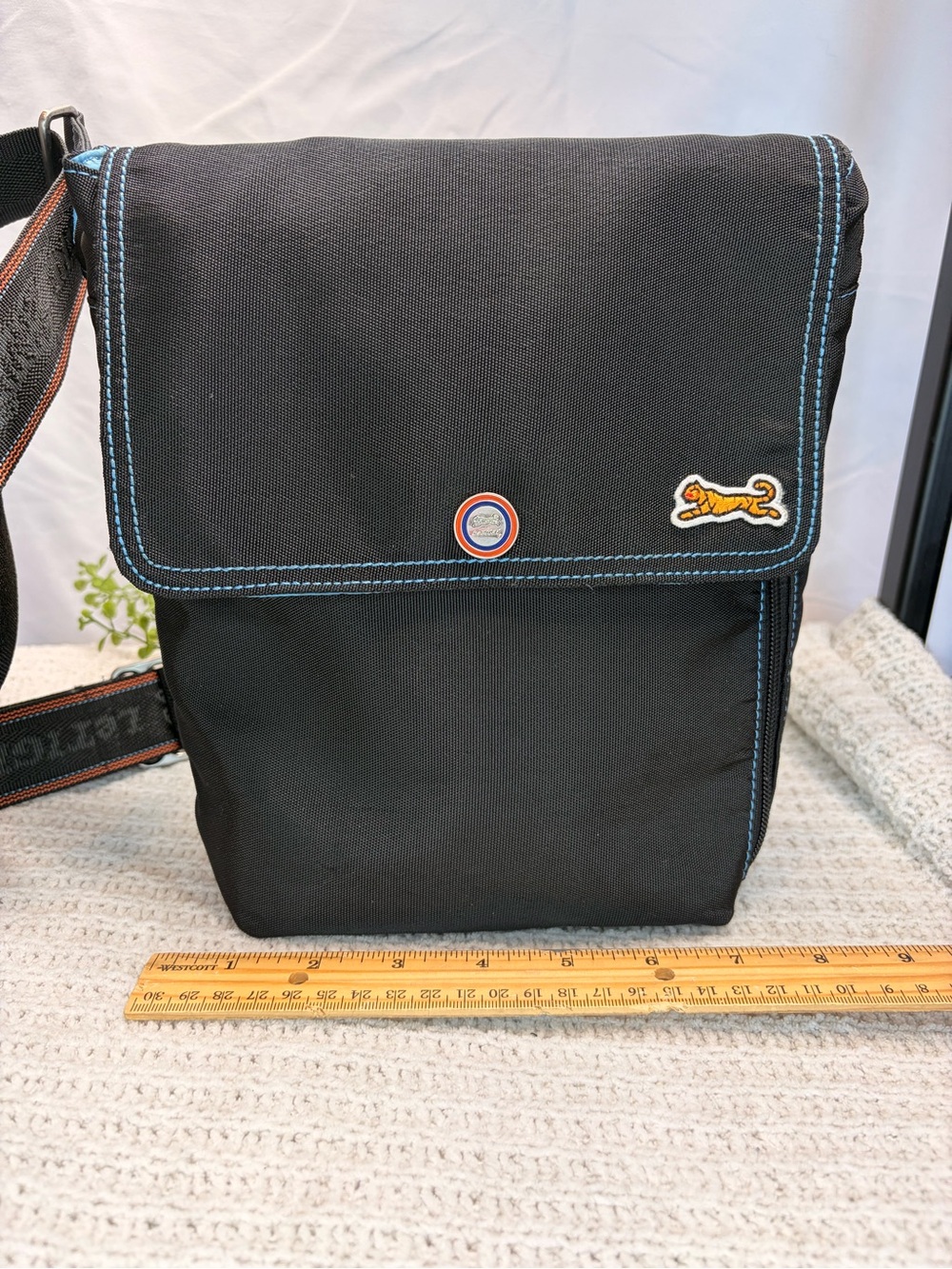 Le Tigre vintage cross body Bag with Blue Stitching